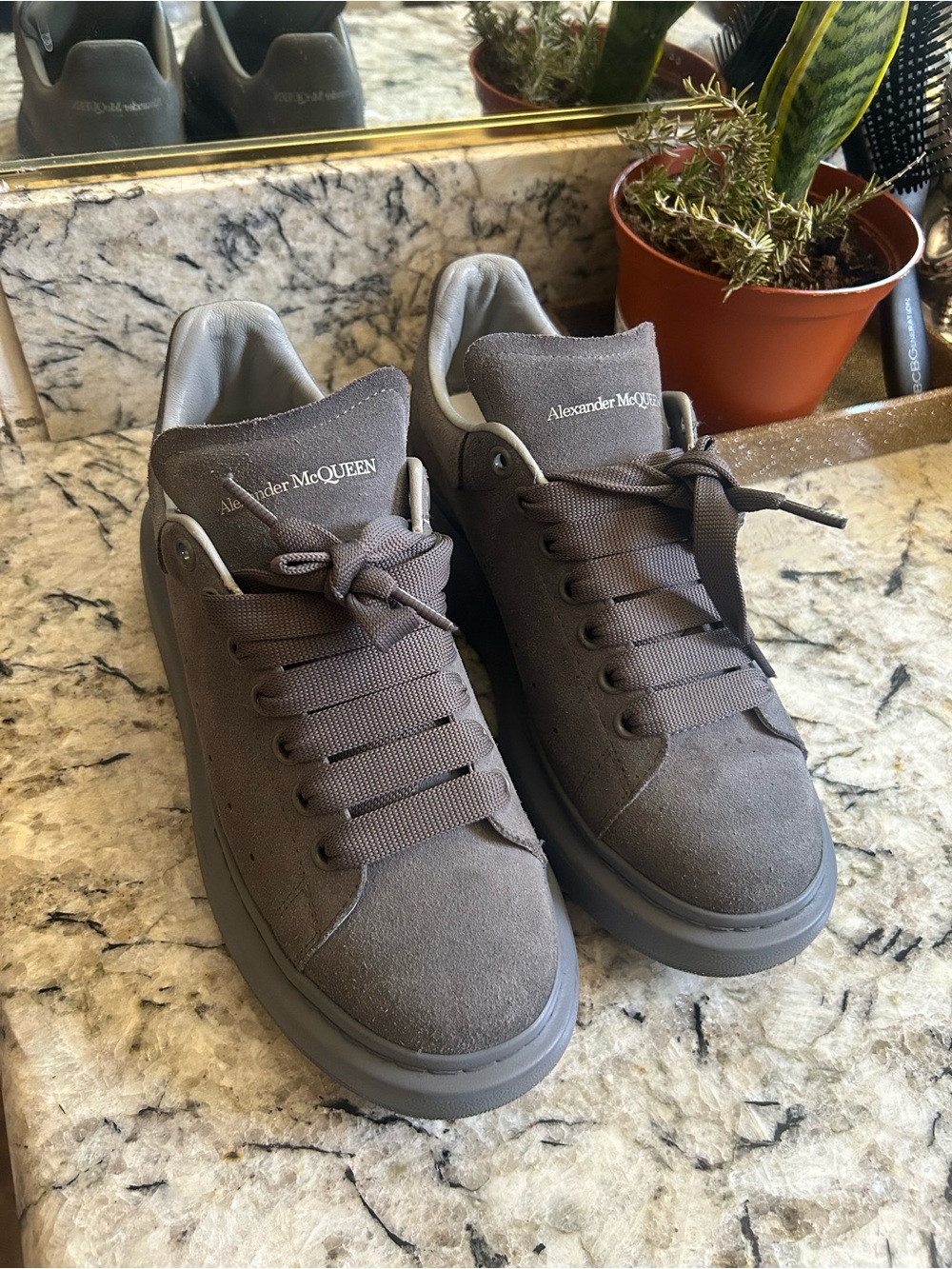Men's Suede Oversized Low-Top Sneaker in Charcoal Gray - Picture 5 of 5